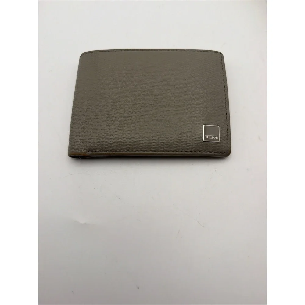 TUMI Beige Bifold Wallet ID Window Card Holder Slim Men Never Used